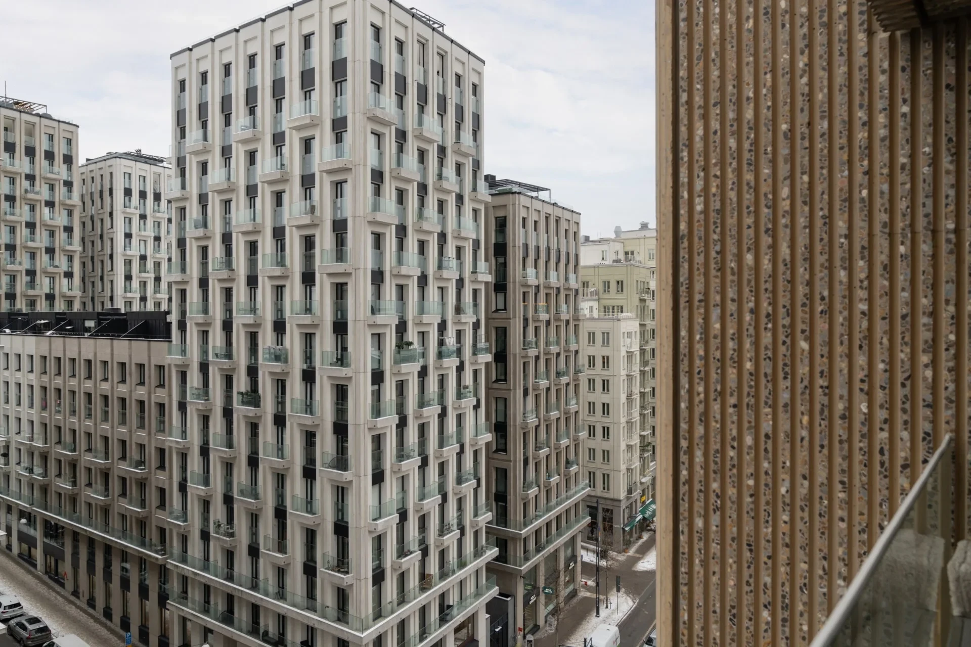 Exklusiv tvåa med walk in closet i Norra Tornen med generöst ljusinsläpp