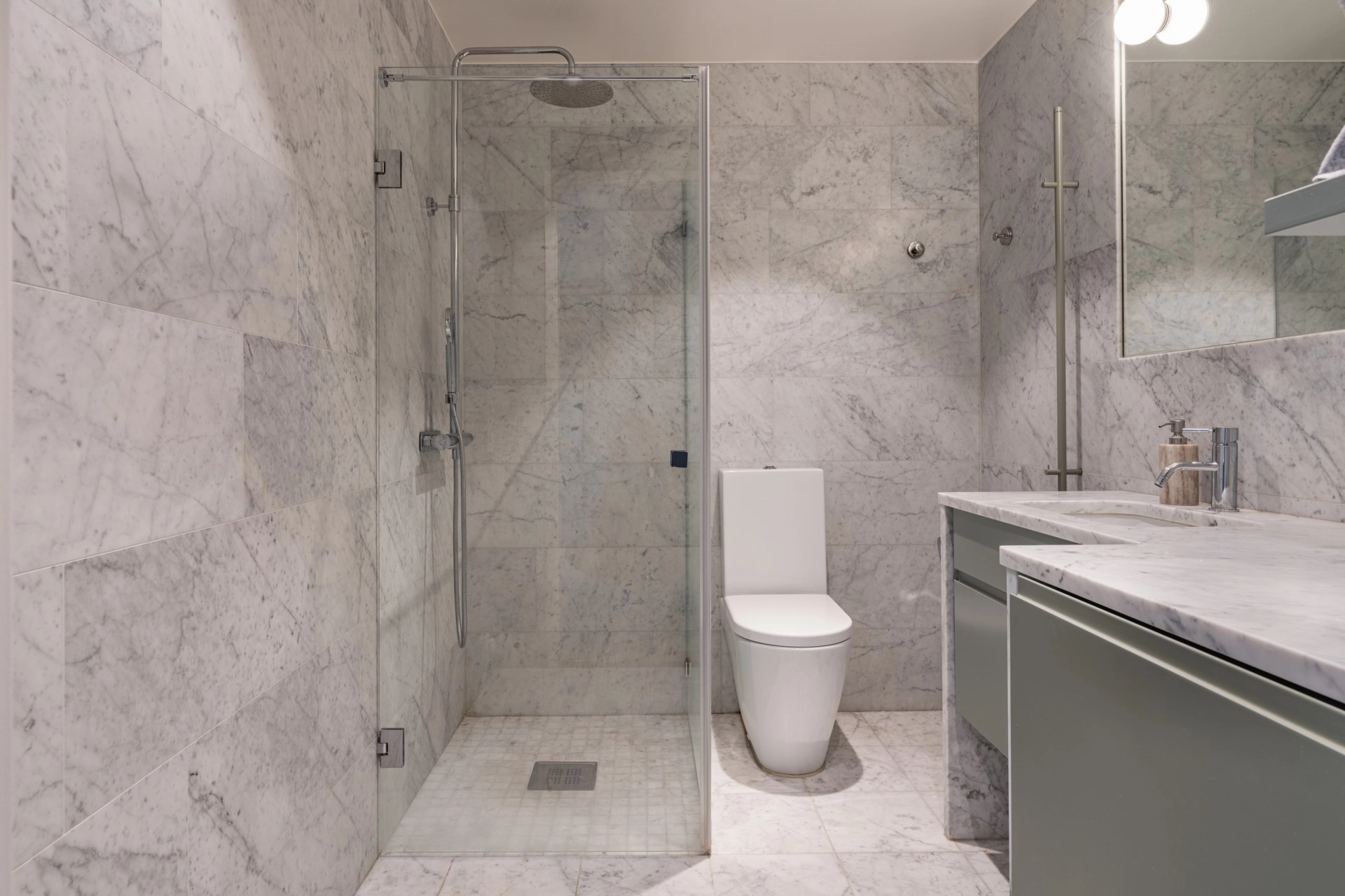 Optimal tvåa i toppskick med garage i föreningen – Östermalms bästa läge