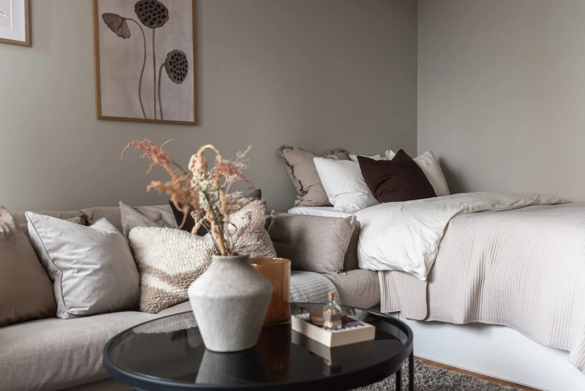 Perfekt etta med stor balkong på bästa läge i Solna!