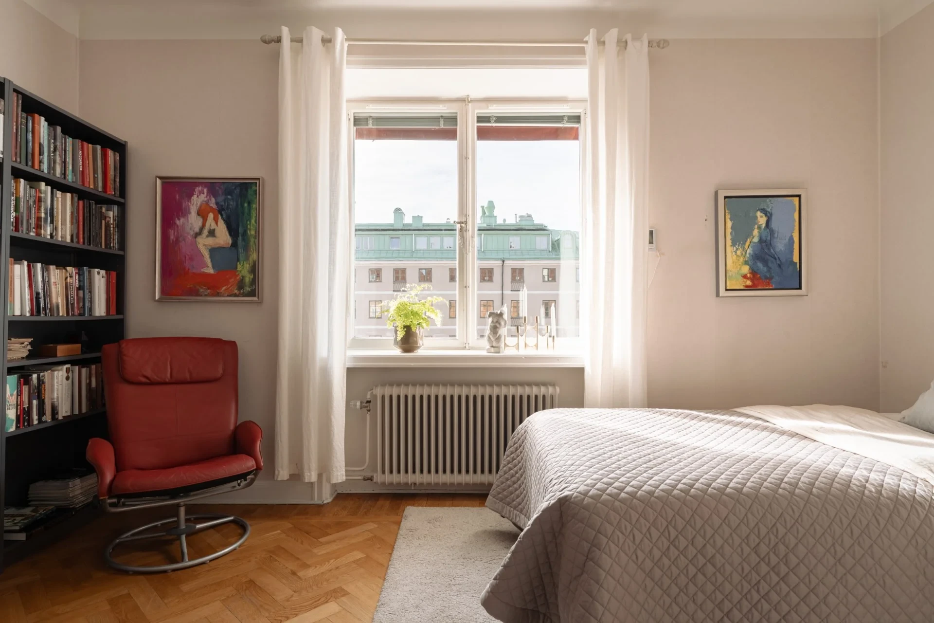 Skapa ditt drömhem – charmig 20-talstvåa med solig balkong!