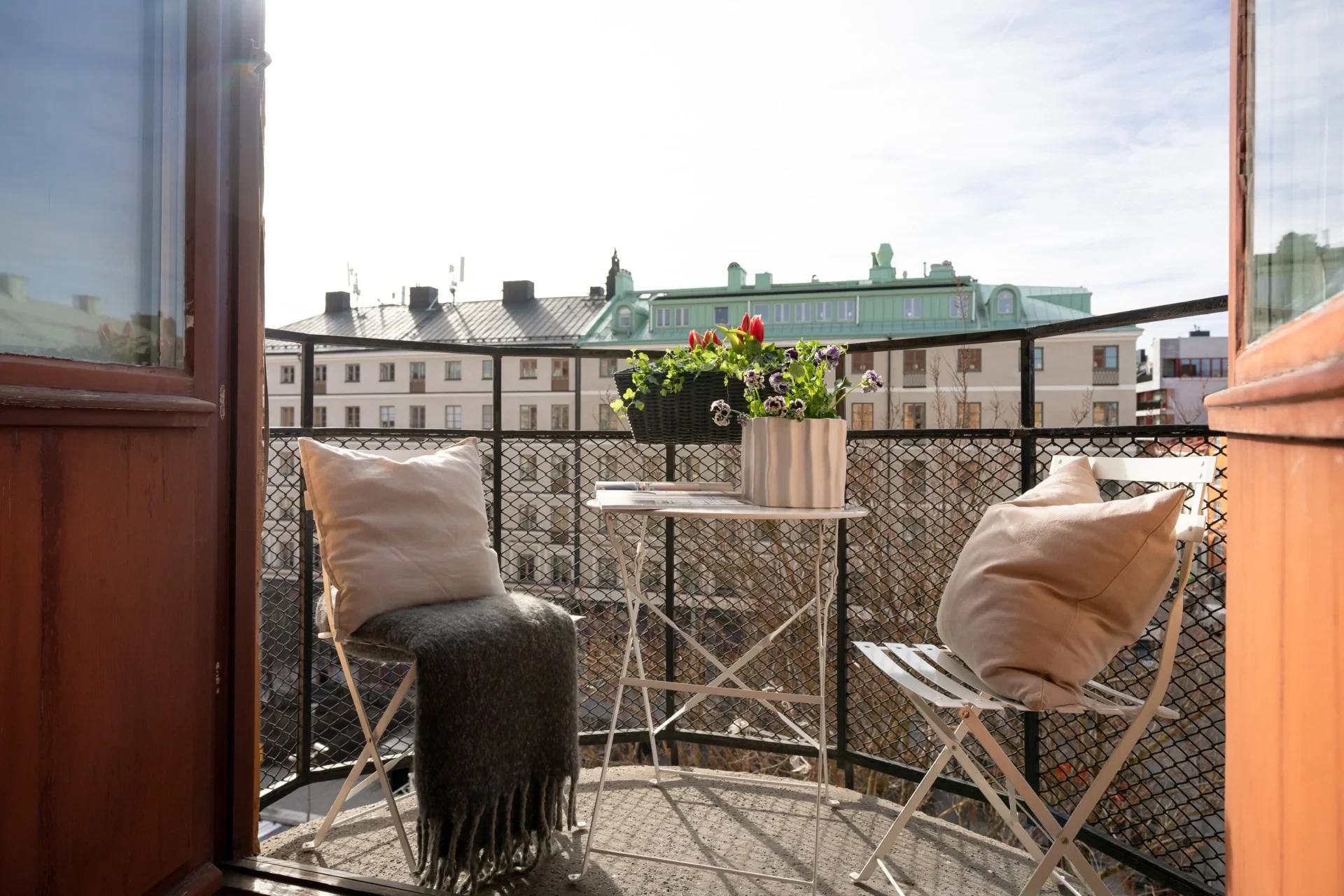 Skapa ditt drömhem – charmig 20-talstvåa med solig balkong!