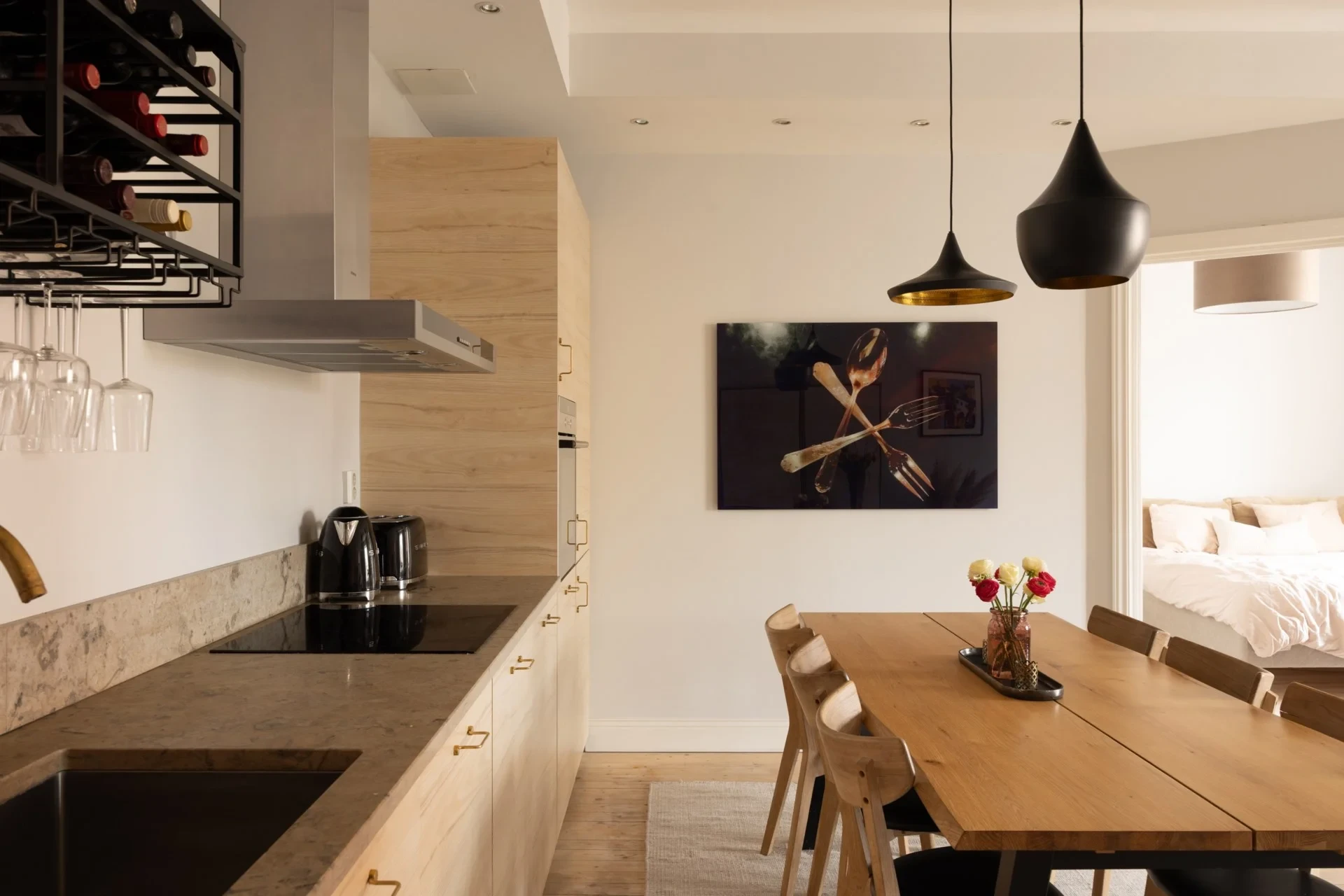 20-talsdröm på lugn gata – skuldfri förening med ägd mark i hjärtat av Vasastan