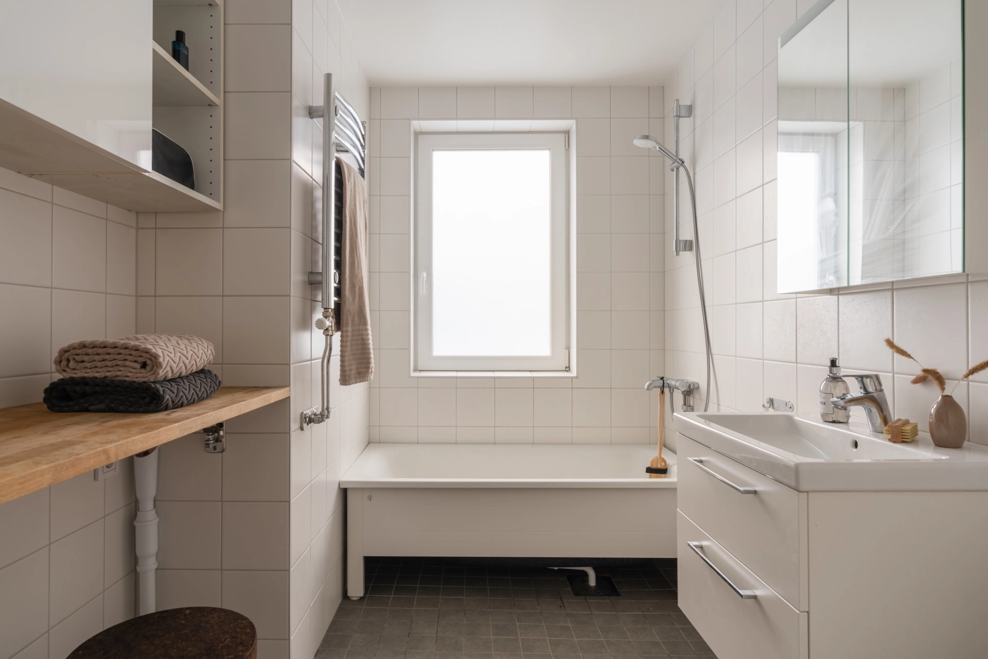 Drömboende i hjärtat av Birkastan – optimal trea med balkong i söderläge och garage!