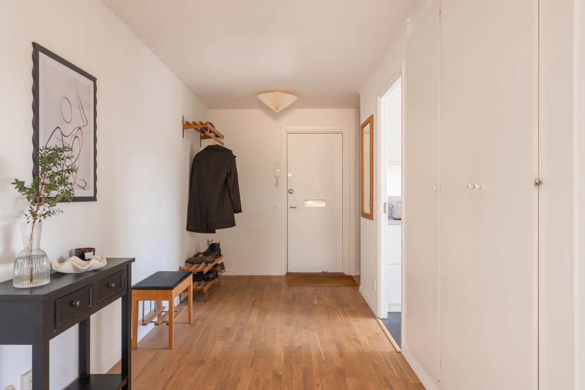 Drömboende i hjärtat av Birkastan – optimal trea med balkong i söderläge och garage!