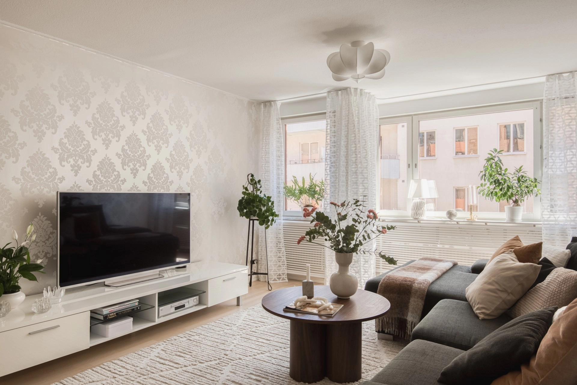 Optimal fyra med balkong och garage i stambytt föreningen!