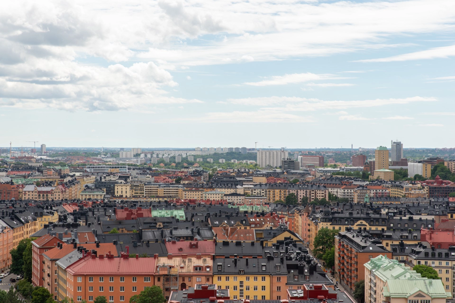 Spektakulär trea (möjlig fyra) med två balkonger och mildsvid utsikt på 20:e våningen!