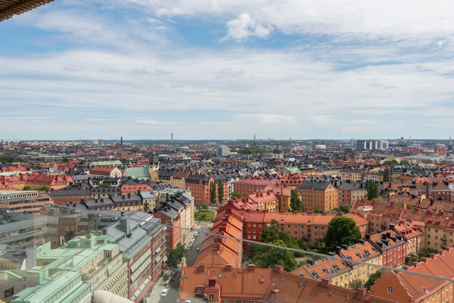 Spektakulär trea (möjlig fyra) med två balkonger och mildsvid utsikt på 20:e våningen!