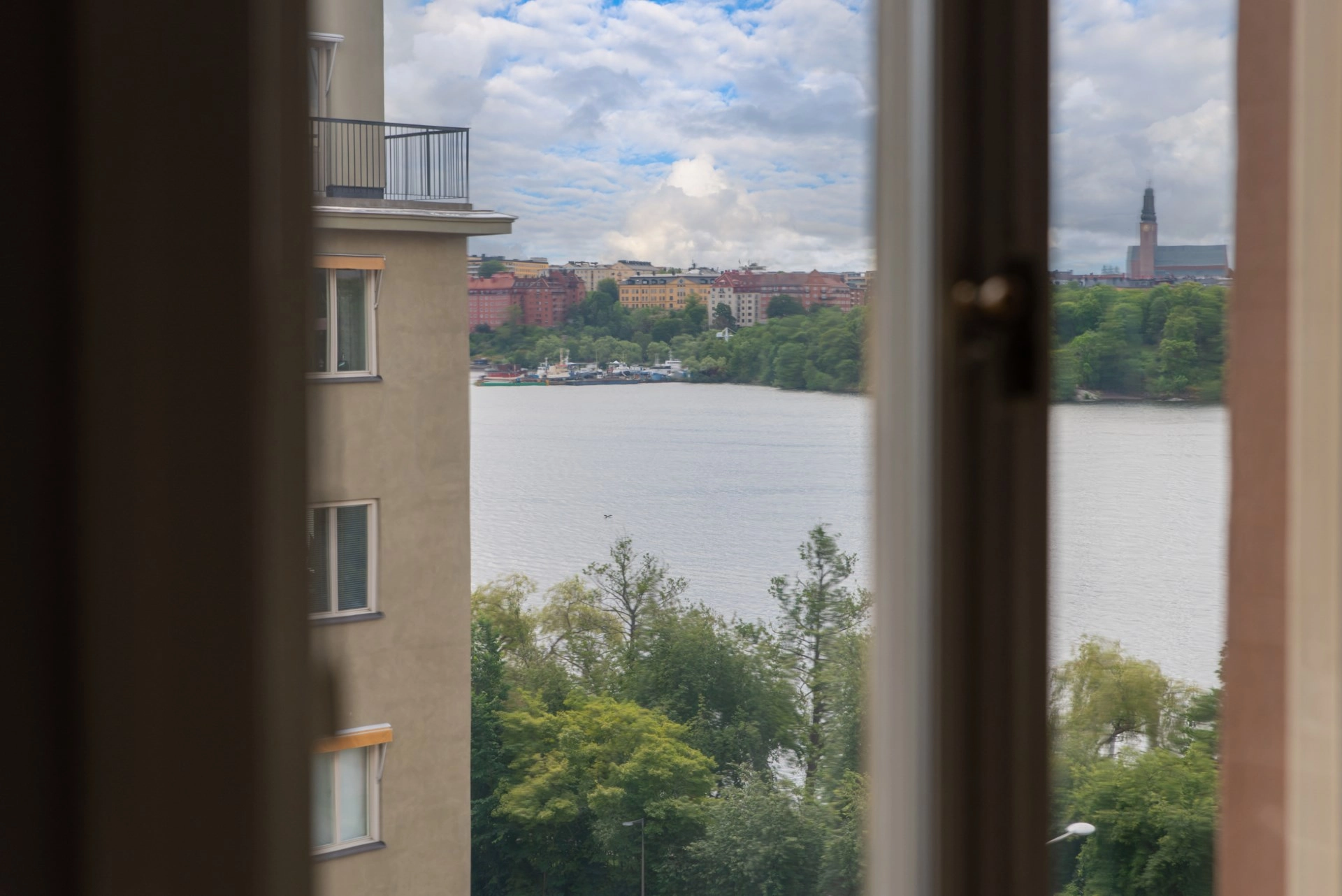 https://karlamakleri.se