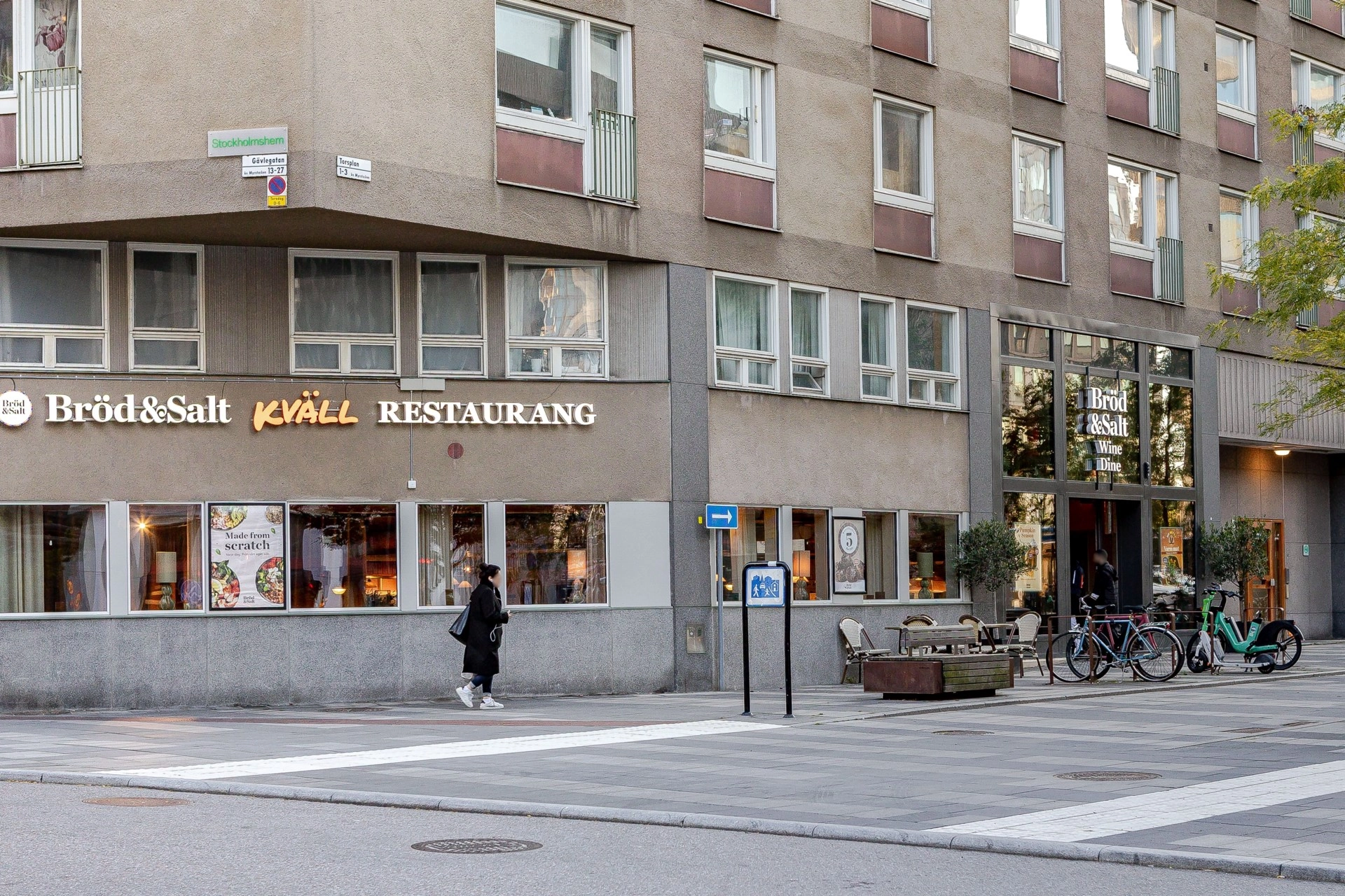 Ljus och exklusiv trea med 2 terrasser i söderläge!