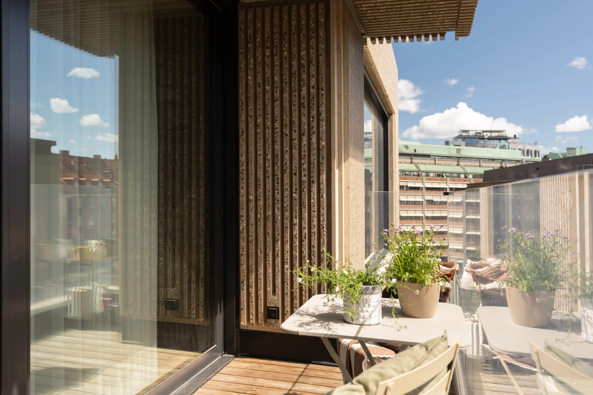 Ljus och exklusiv trea med 2 terrasser i söderläge!