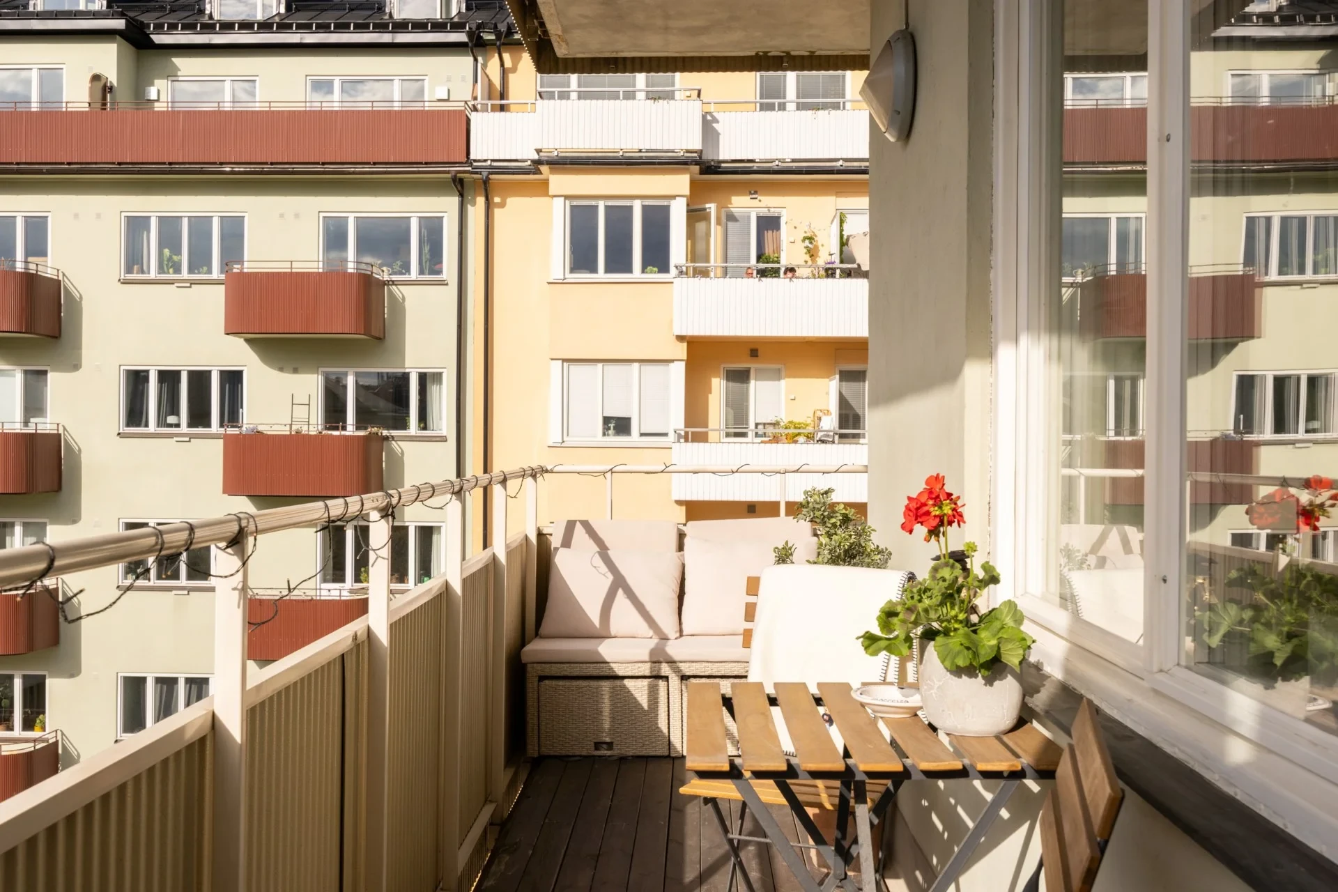 Magiska sommarkvällar över stadens tak – högt upp på 5 tr