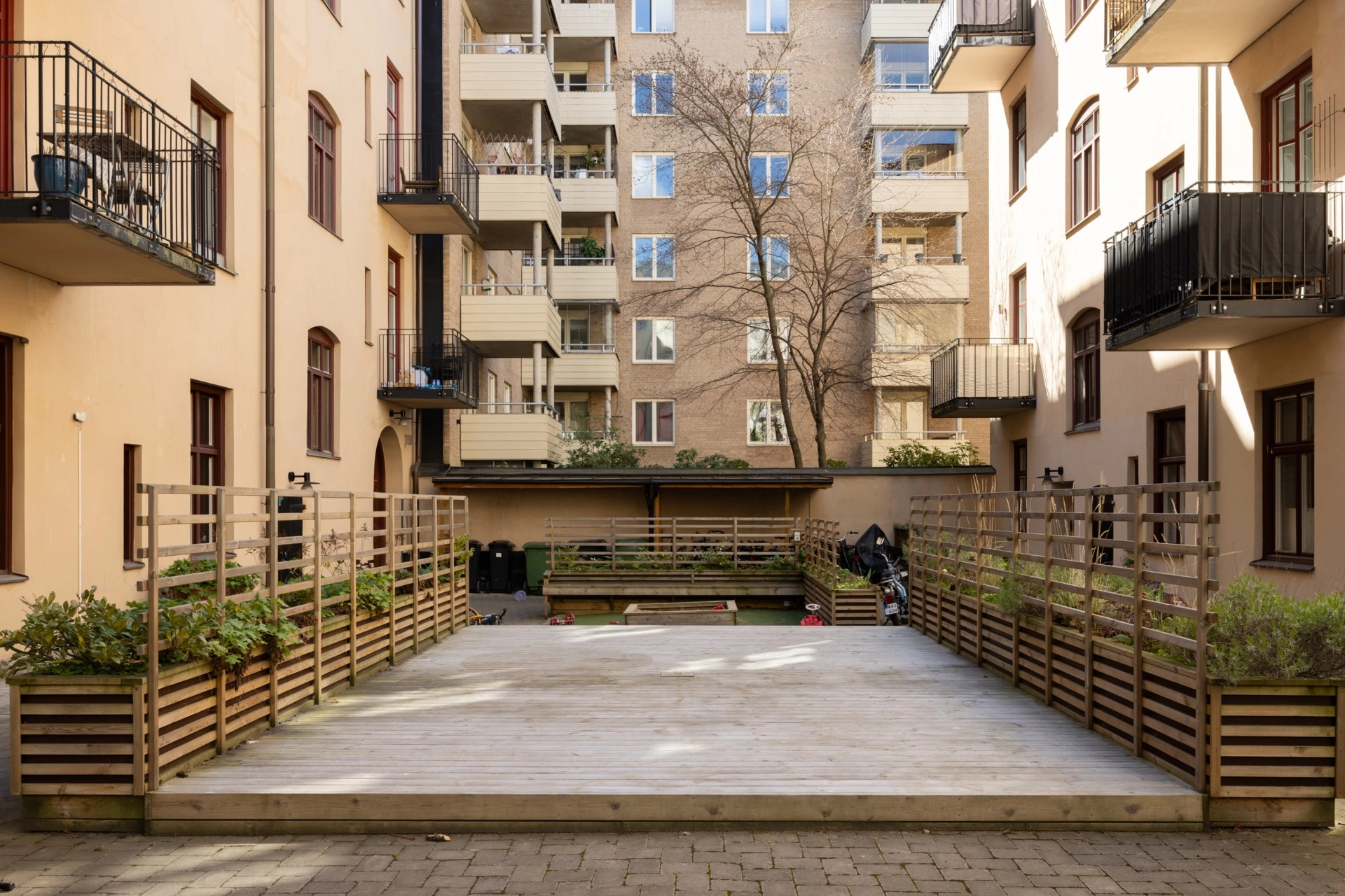 Sekelskiftesdröm på attraktiva Rehnsgatan, ljus och charmfull bostad med generös takhöjd