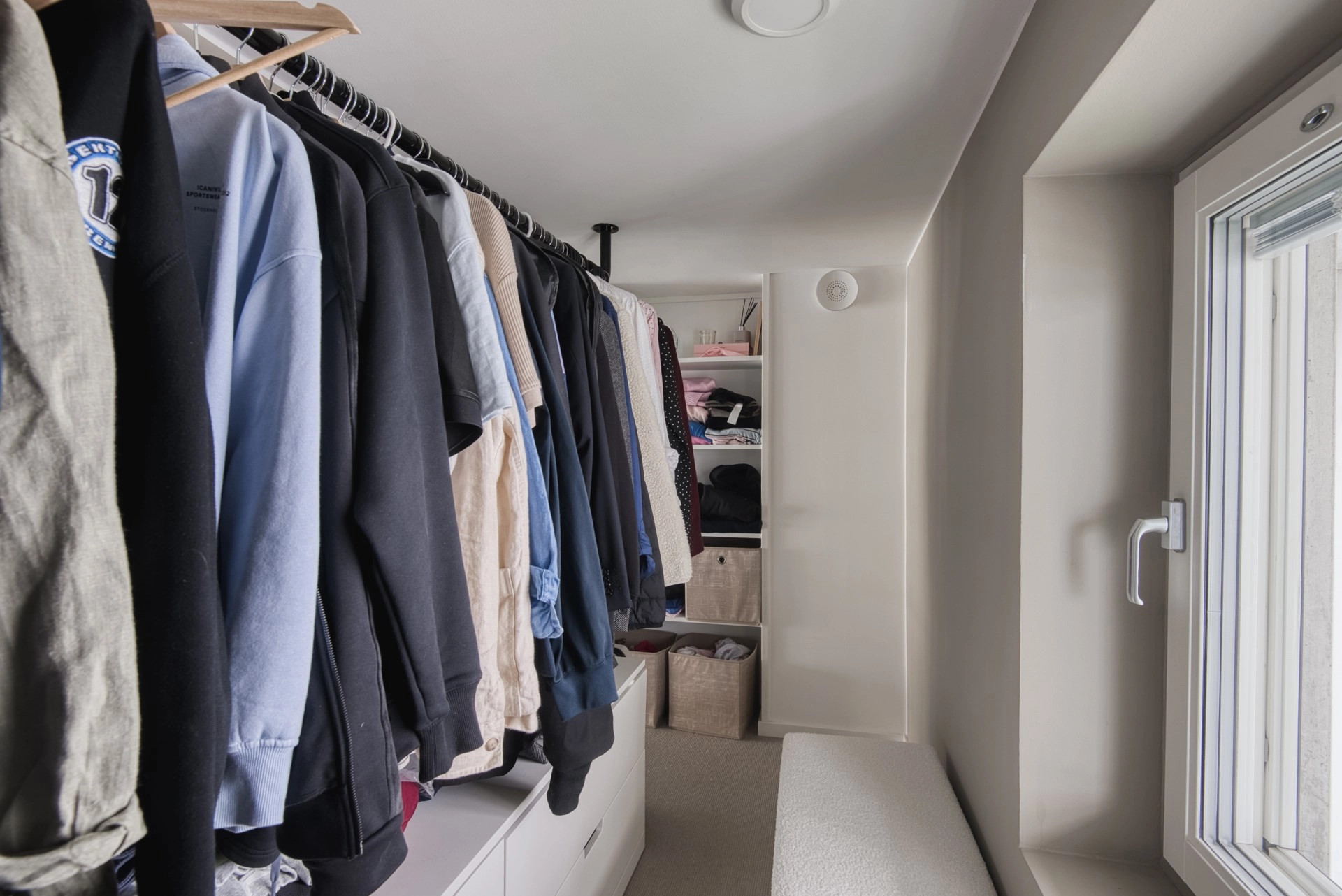 Exklusiv studiolägenhet med loft och terrass i expansiva Hagastaden